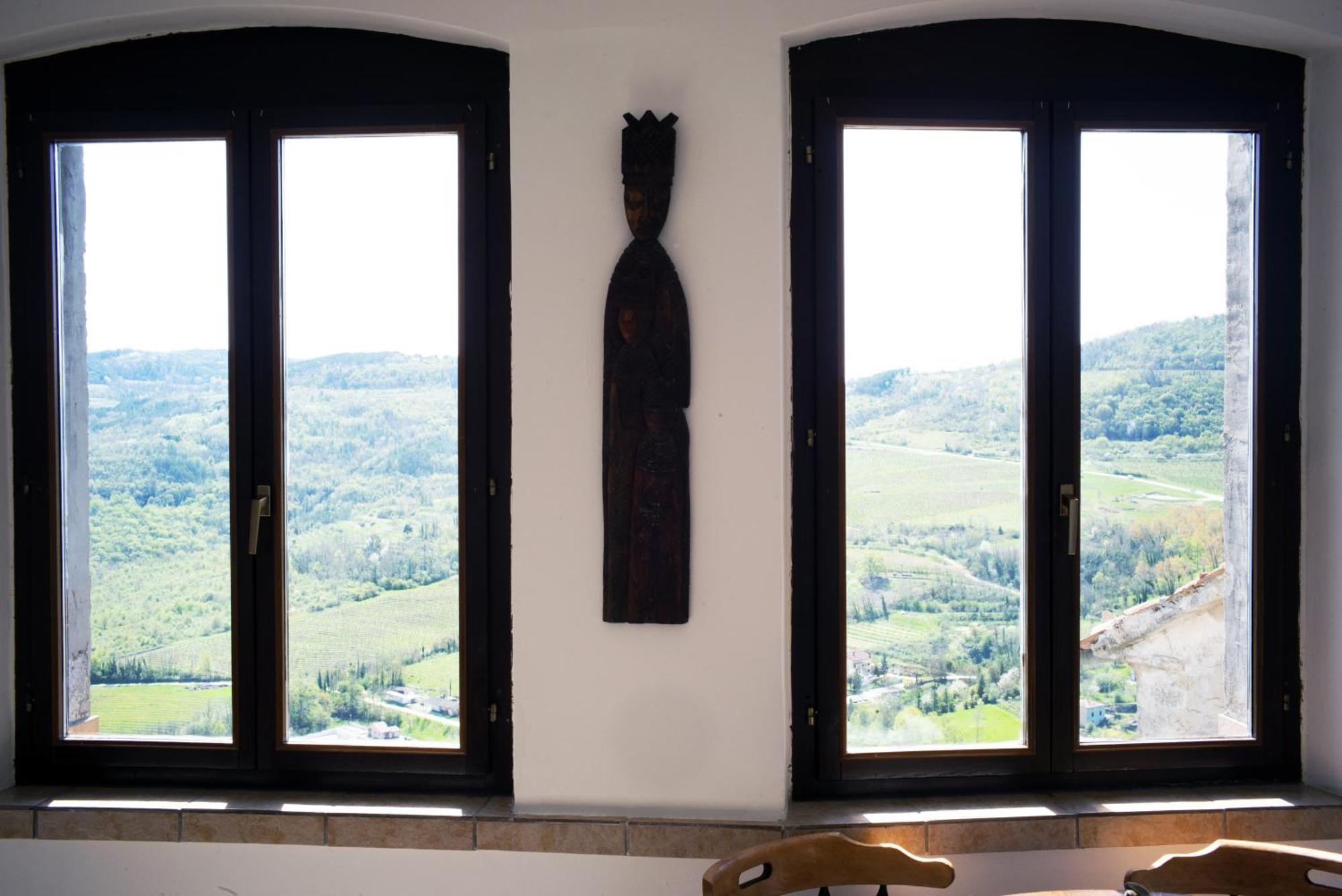Loggia Motovun Apartment ภายนอก รูปภาพ