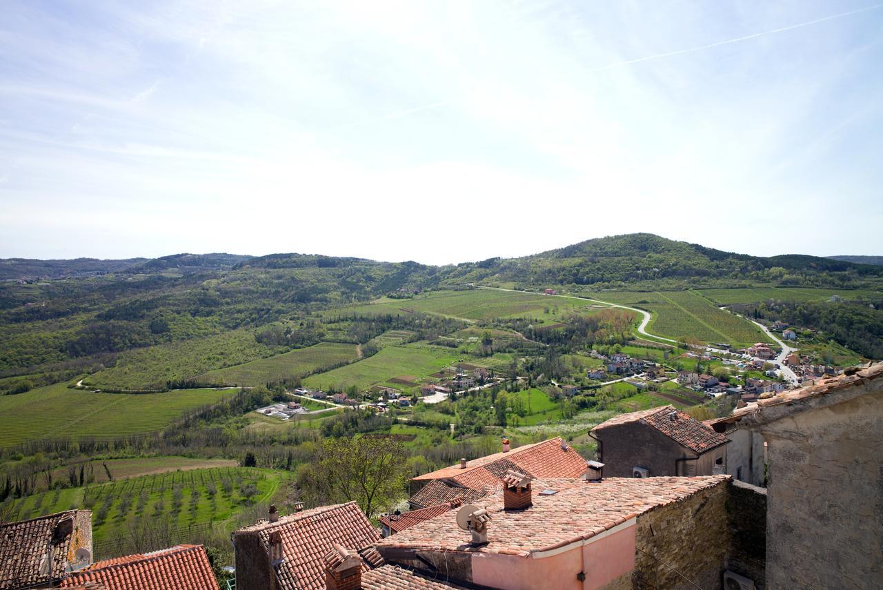 Loggia Motovun Apartment ภายนอก รูปภาพ
